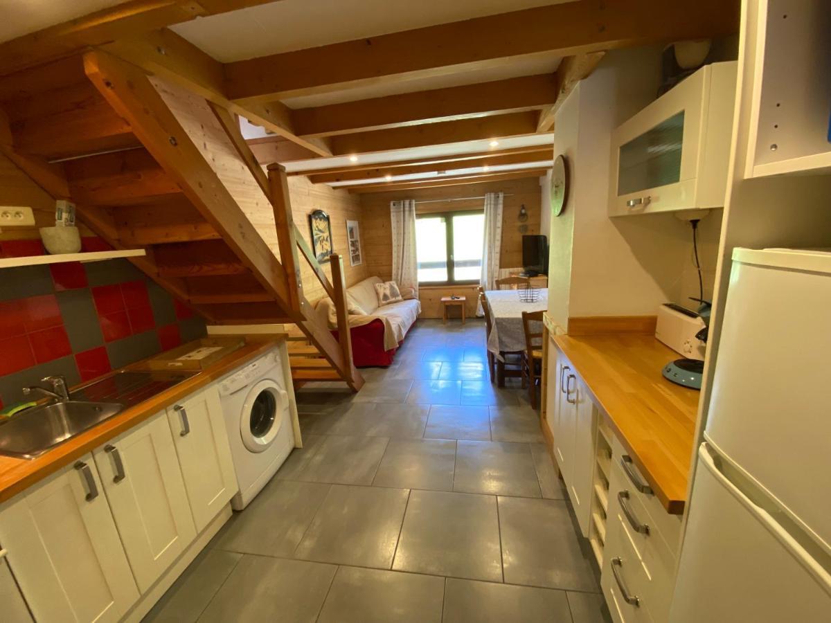 L Alpin Bel Appartement Avec Terrasse Dans Vieille Ferme De Montagne Renovee Лез-Ор Экстерьер фото