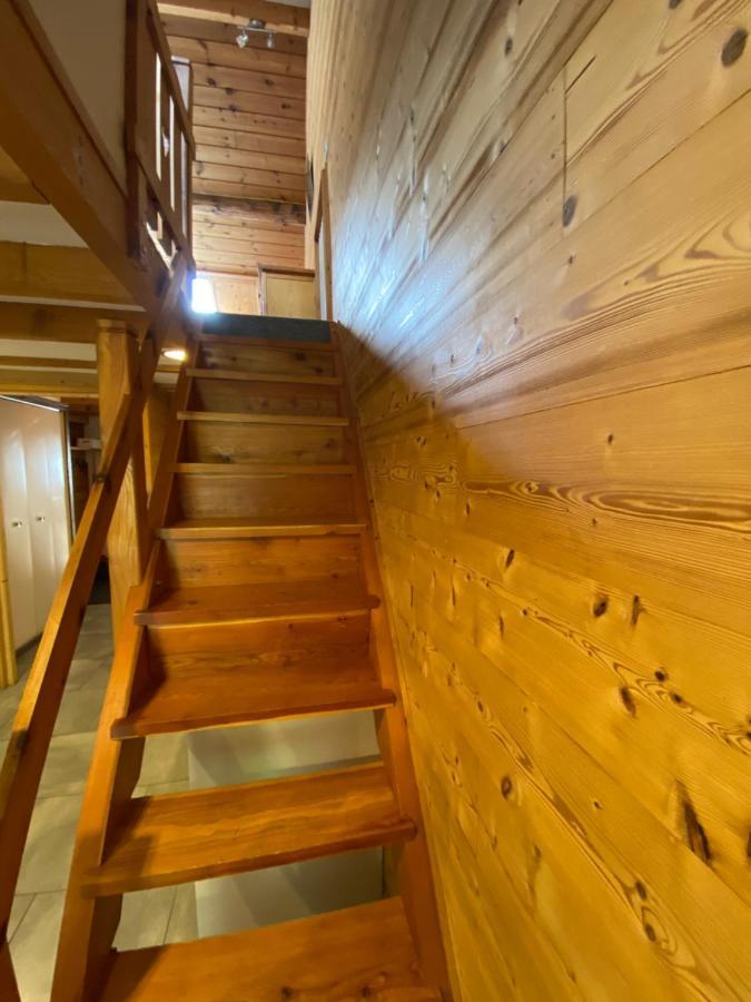 L Alpin Bel Appartement Avec Terrasse Dans Vieille Ferme De Montagne Renovee Лез-Ор Экстерьер фото