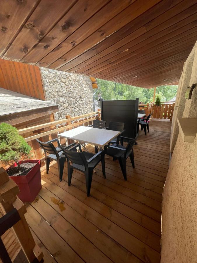 L Alpin Bel Appartement Avec Terrasse Dans Vieille Ferme De Montagne Renovee Лез-Ор Экстерьер фото